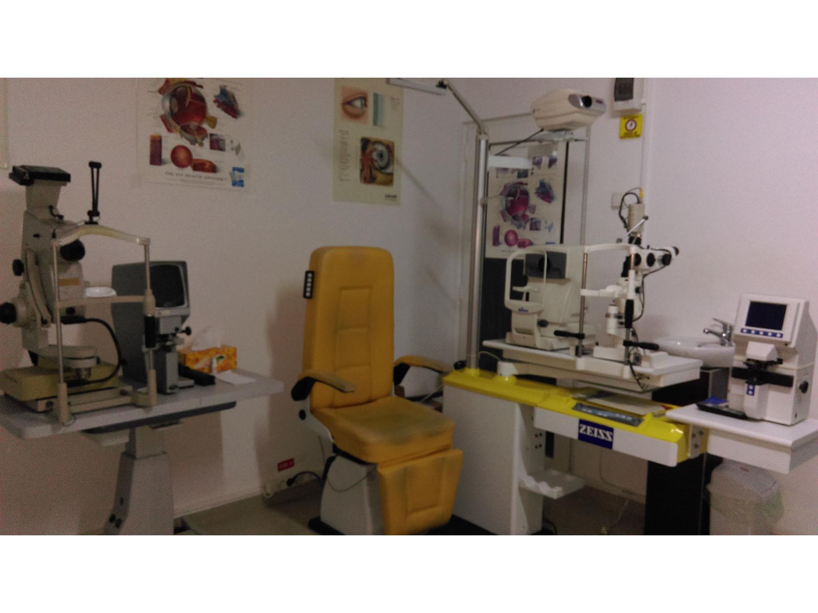 Cabinet oftalmologic & optica medicala CONSTANTA - aparatura.jpg