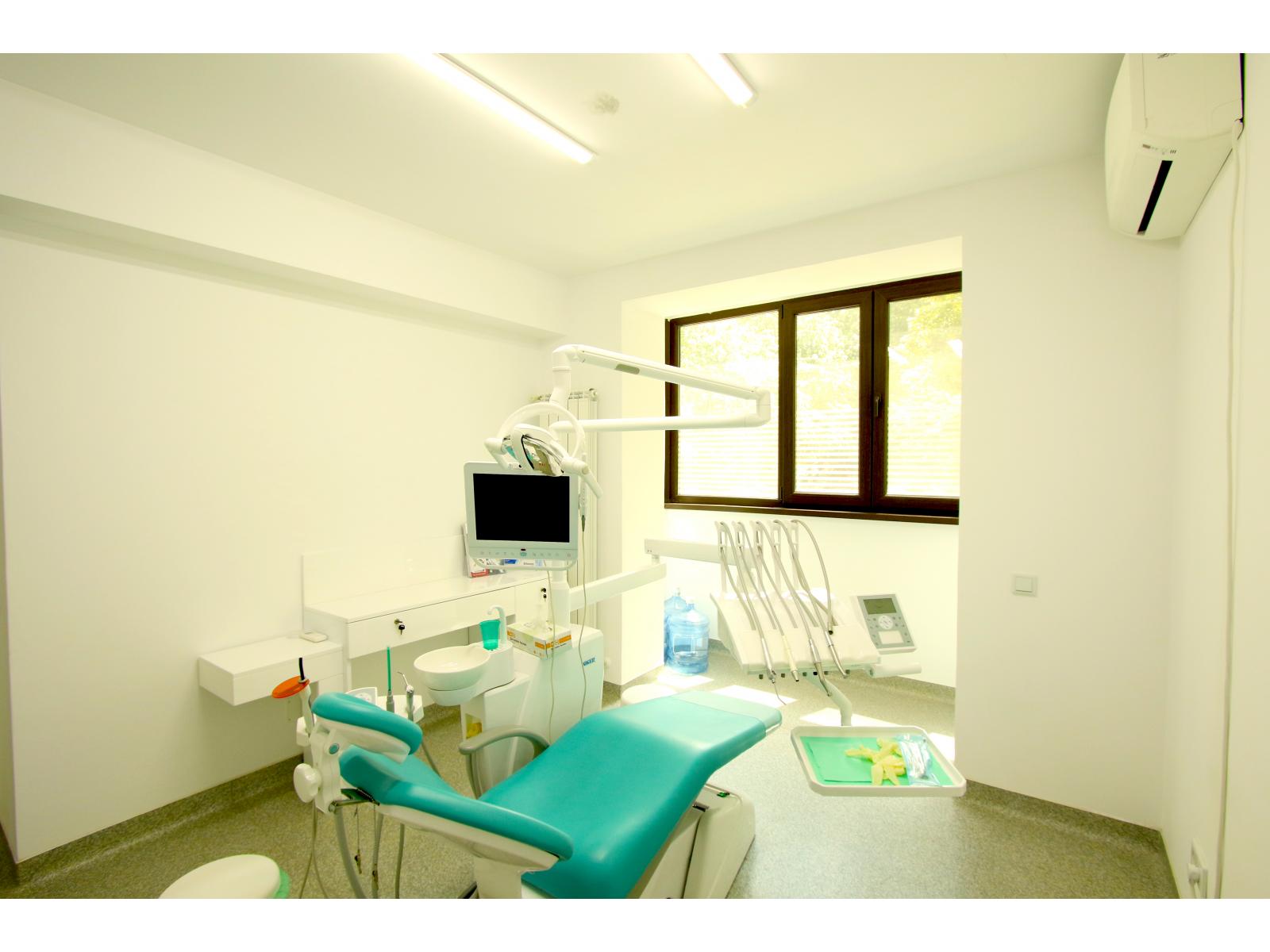 Dental Planet - 6.jpg