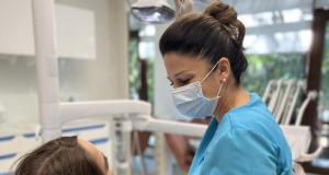Cat rezista o coroana dentara? Cum alegi cea mai potrivita optiune