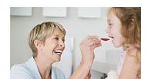 Prea multi copii mici sunt tratati cu medicamente antireflux