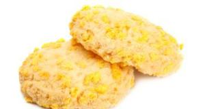 Biscuiti cu stafide si fulgi de porumb