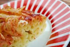   Macaroane cu branza