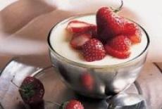 Mousse de lamaie cu capsuni