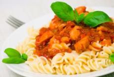 Paste fusilli cu pui