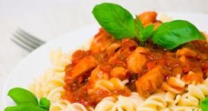 Paste fusilli cu pui