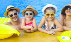 Pericolul din si de la piscine. Ce boli de piele transmisibile putem lua de la bazin