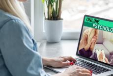 Psihoterapia online: de ce tot mai multi oameni aleg terapia de acasa
