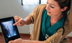 Hernia de disc - cauze, simptome, tratament