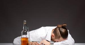 Sevrajul alcoolic: simptome, riscuri si cand este necesar tratamentul medical