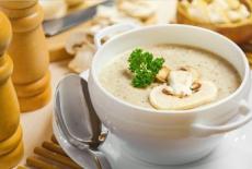 Supa crema de ciuperci