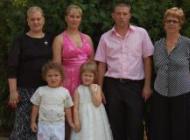 sora mea,eu, george-sotul,mama si diana cu nepotelul din parea sotului